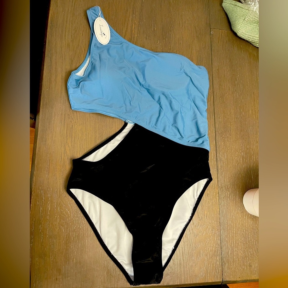 Women's One Piece Swimsuit One Shoulder Cut Out